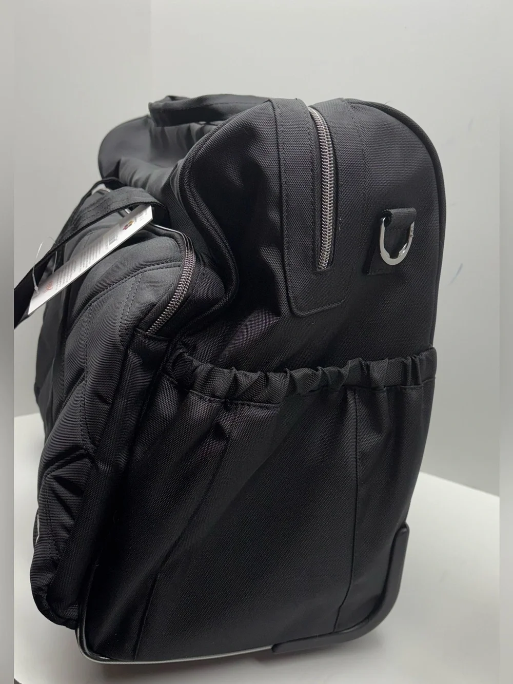NWT Lug BLACK LOCOMOTION Ultra X RFID Rolling Travel Bag w/ Retractable Handle
